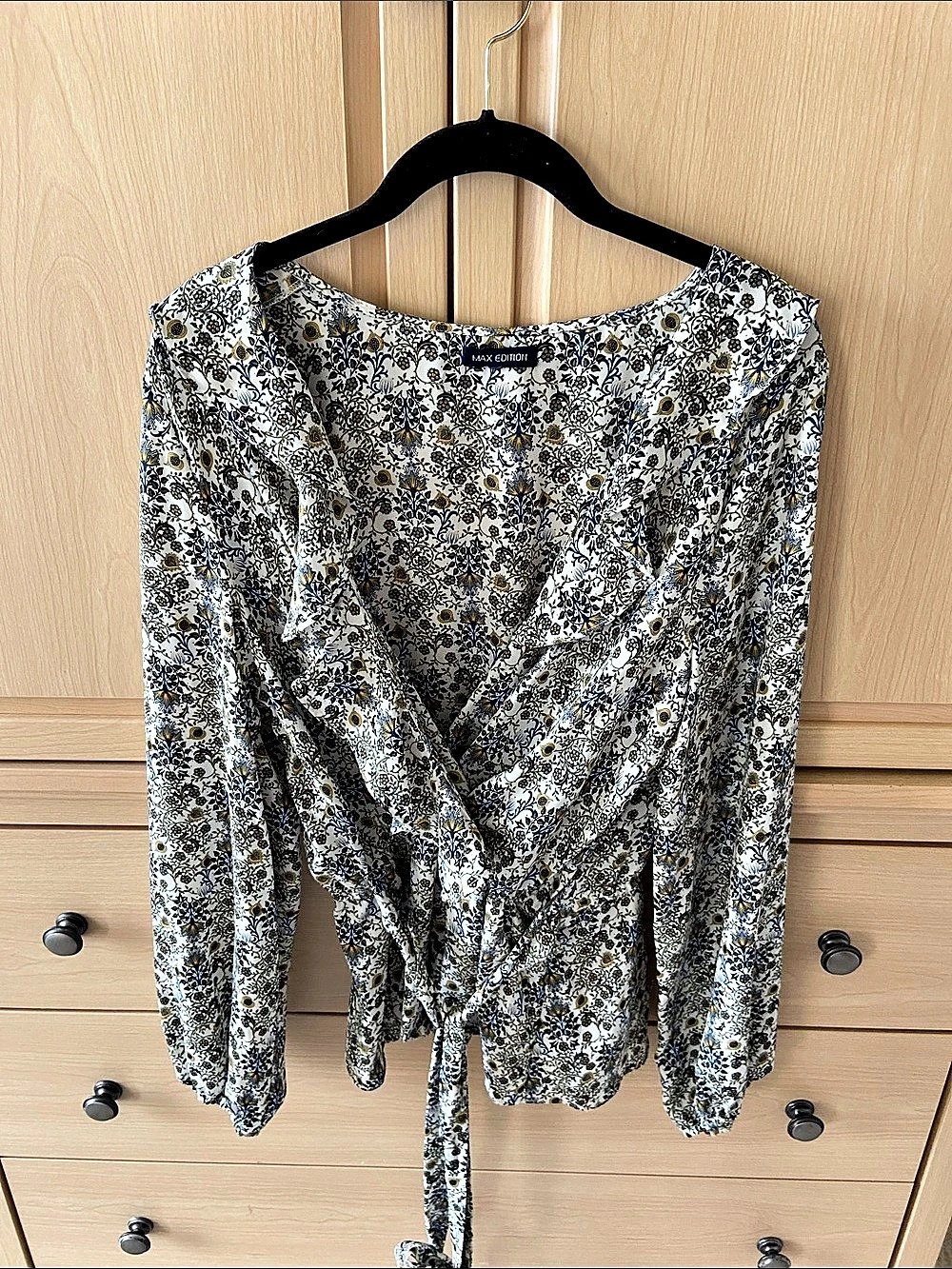 Max Edition Floral Wrap Blouse in White & Blue Like New